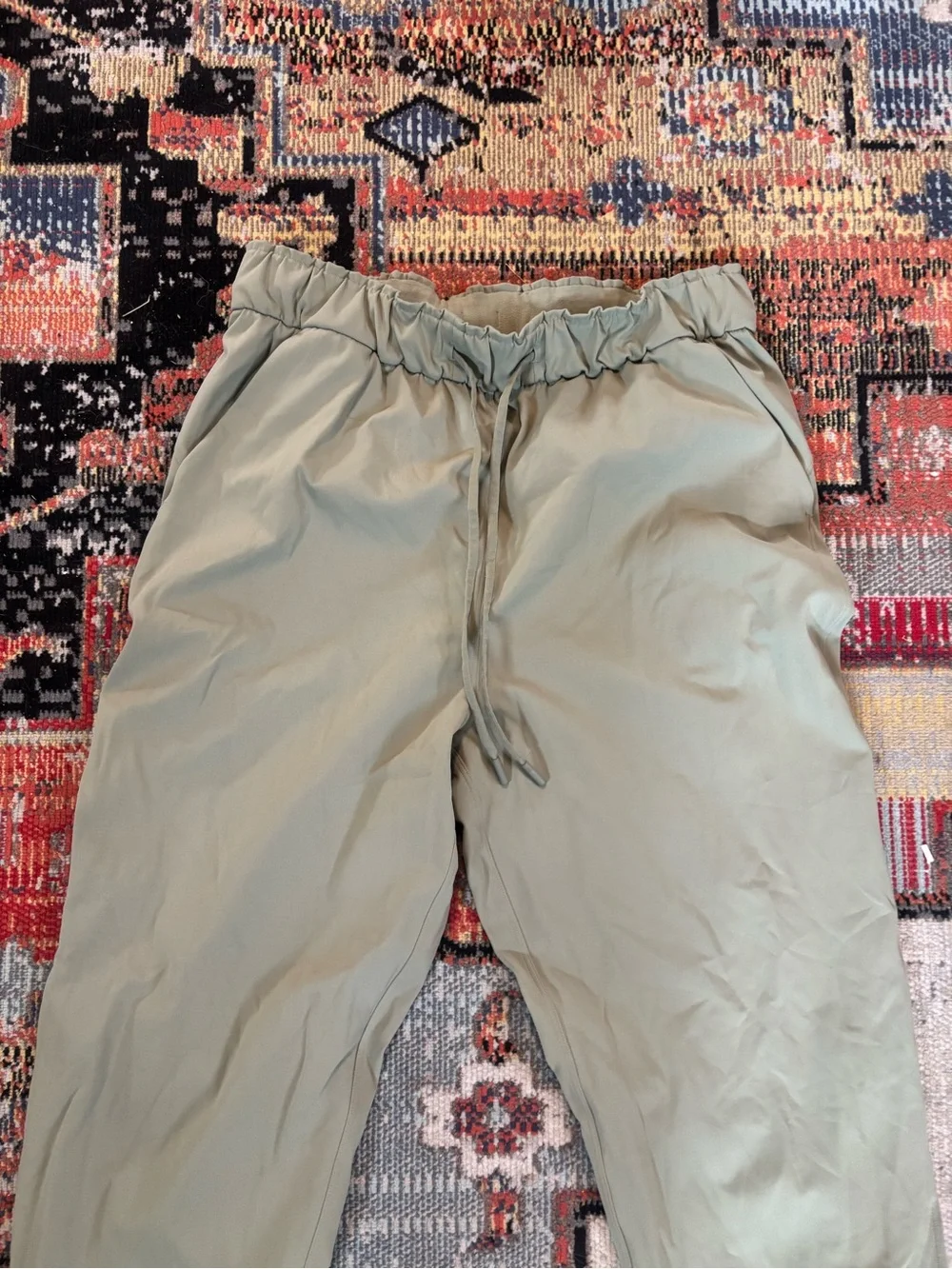 Lululemon keep moving 7/8 pant, size 8